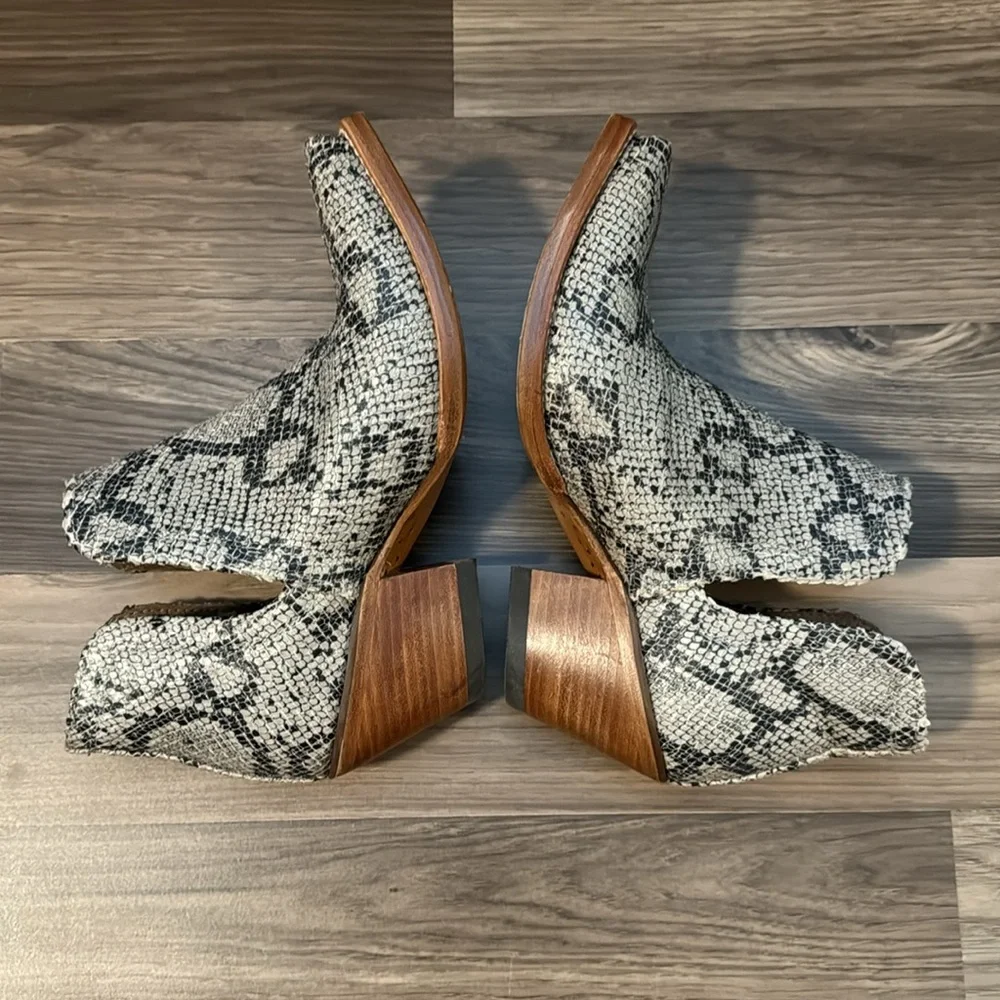 Ariat Leather Snake Print Dixon Snip Toe Ankle Slip On Bootie Boots 6.5 - Picture 6 of 14